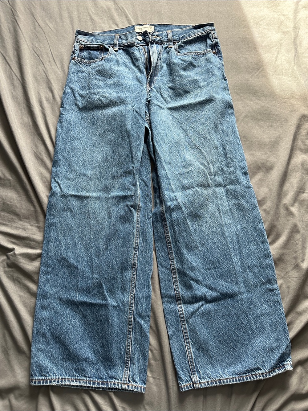 Abercrombie & Fitch Medium Blue Ultra Loose Low Rise Curve Love Short jeans